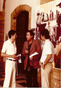 El pintor Eugenio Chicano con Rafael Utrera (izq.) y José A. Gentil. Cadiz 1982.